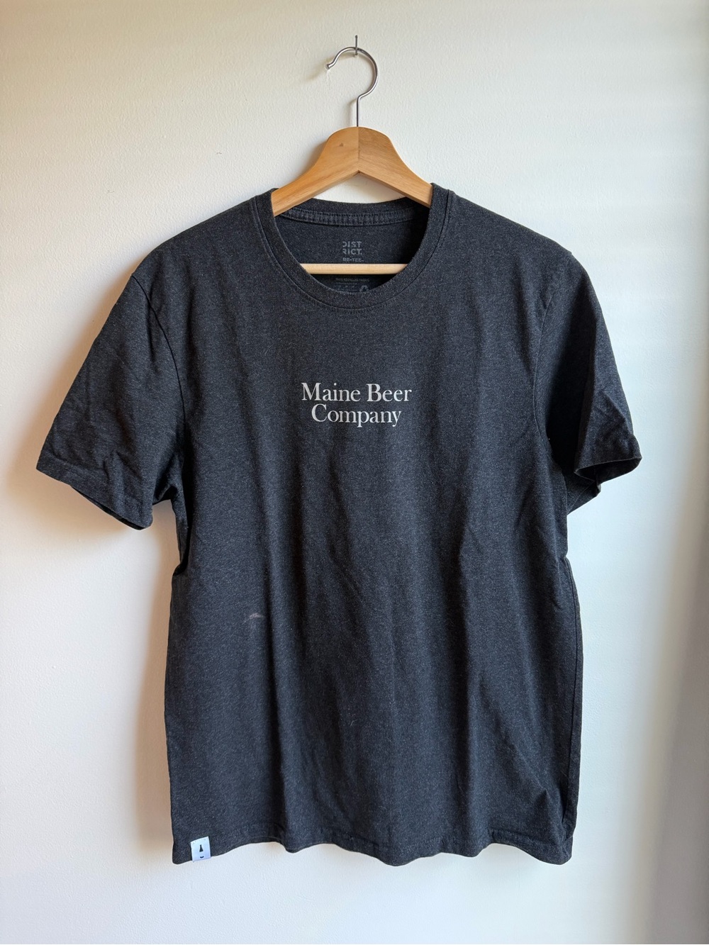 Maine Beer Company Lunch Beer recycled cotton tshirt heather black M
